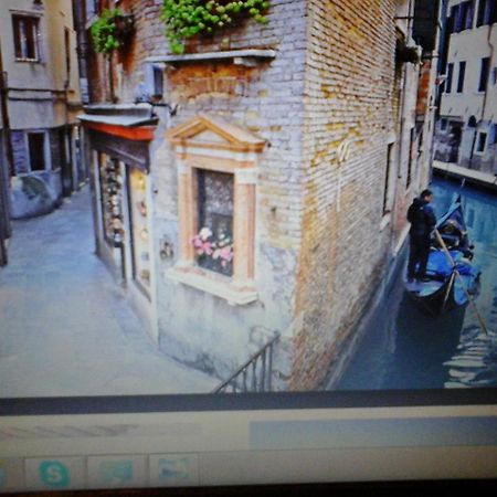 Youth Venice Hostelers Home Bagian luar foto