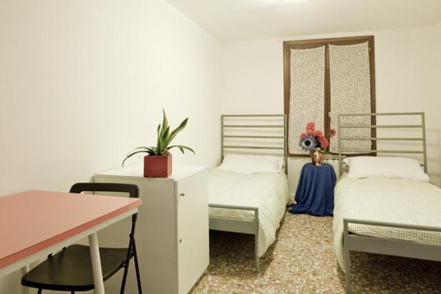 Youth Venice Hostelers Home Bagian luar foto